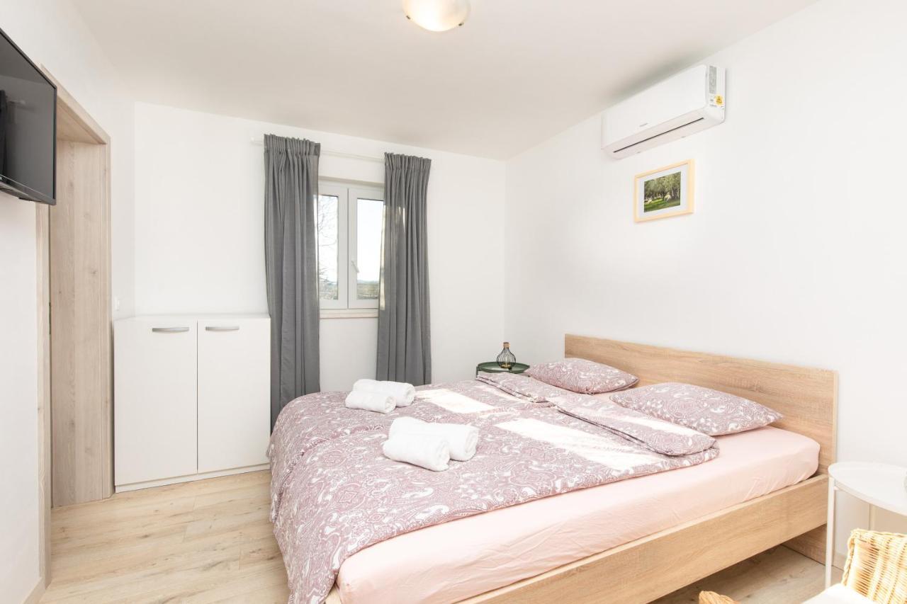 Apartments Brig Perfect Countryside Holiday! Krk Town Extérieur photo